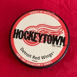 Detroit Red Wings Hockeytown Collectible Puck